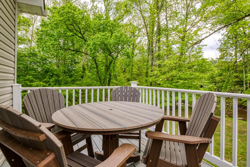 Creekside Cottage
